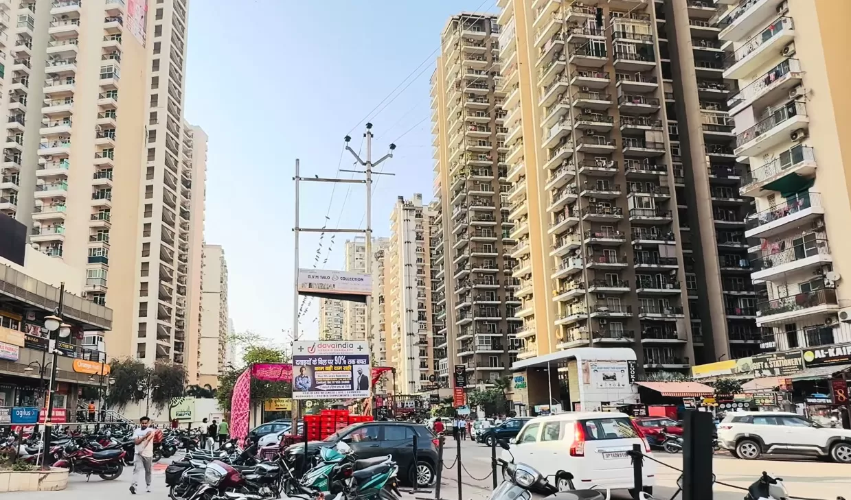 Gaur City 11th Avenue Ready to Move Flats Greater Noida West